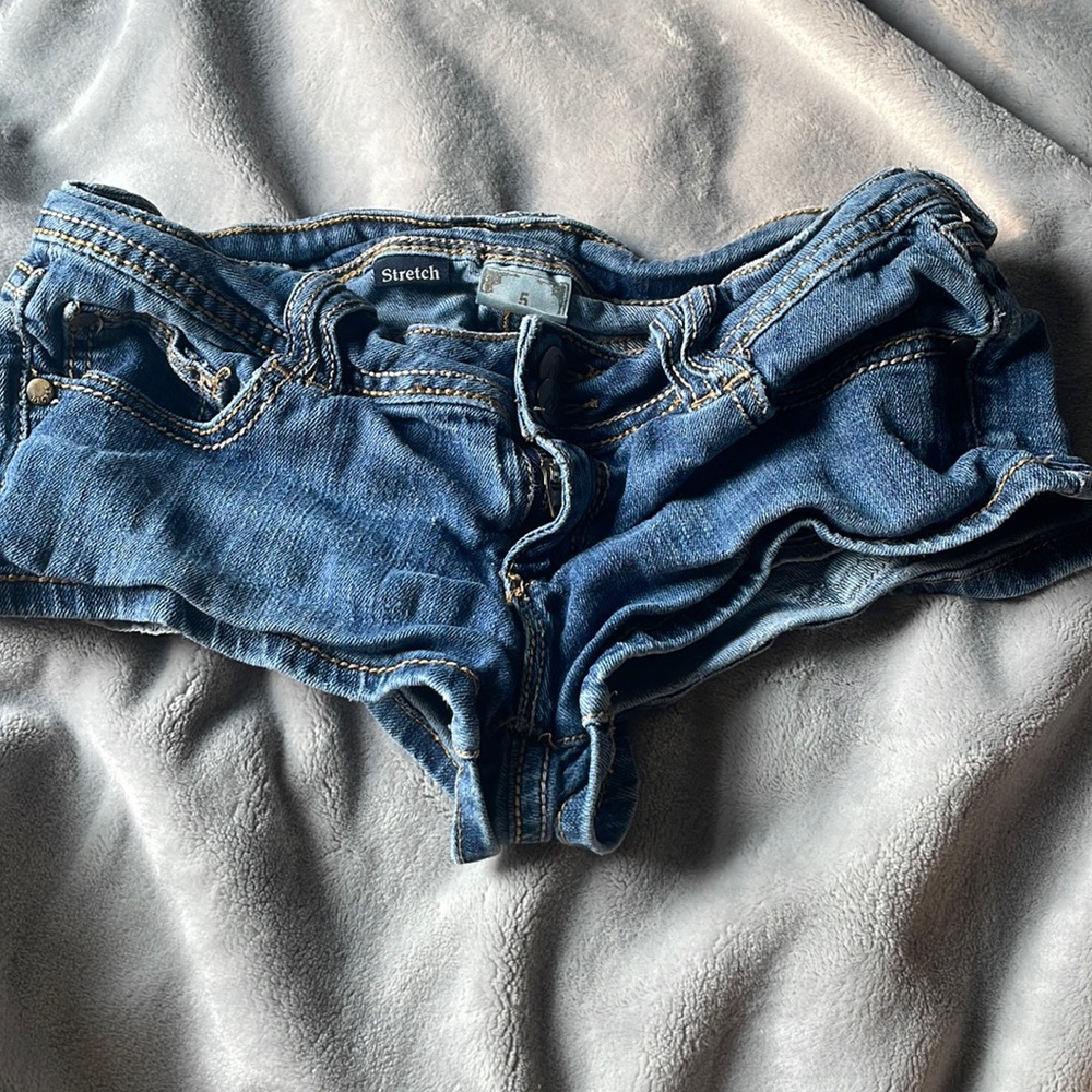 Decree short jean shorts. Size 5.